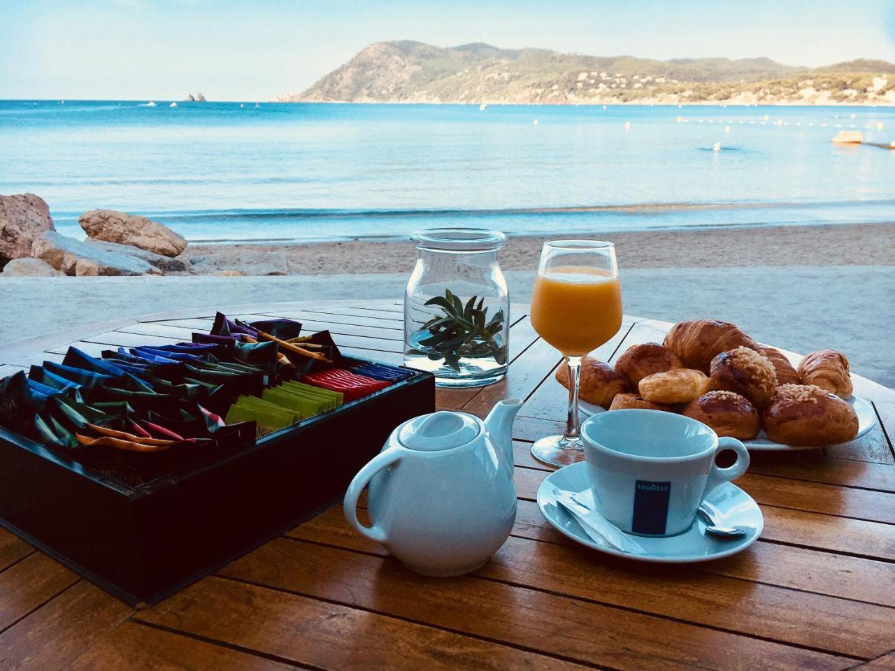 Le Cannier Hotel La Seyne-sur-Mer Bagian luar foto
